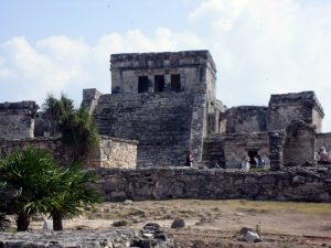 Tulum viajando entre piedras