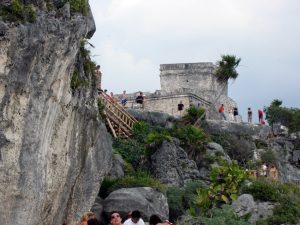 Tulum viajando entre piedras