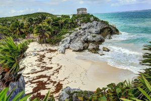 Tulum viajando entre piedras