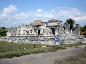 Tulum viajando entre piedras