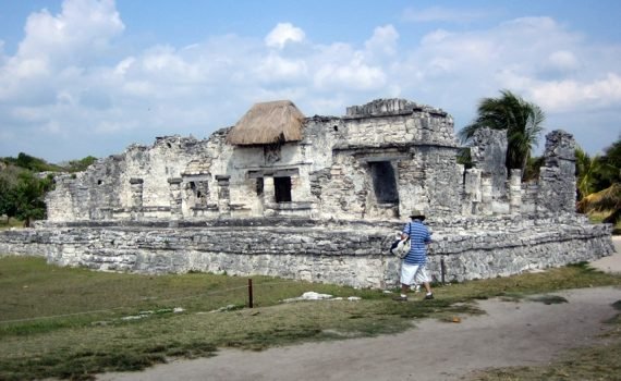 Tulum viajando entre piedras