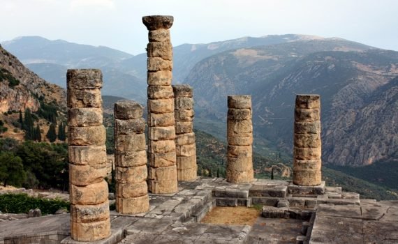 Delfos, Grecia - El oráculo en el ombligo del mundo