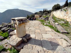 Delfos, Grecia - El oráculo en el ombligo del mundo