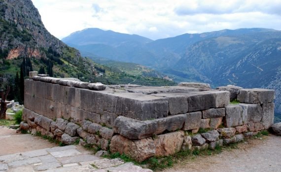 Delfos, Grecia - El oráculo en el ombligo del mundo