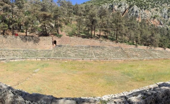 Delfos, Grecia - El oráculo en el ombligo del mundo